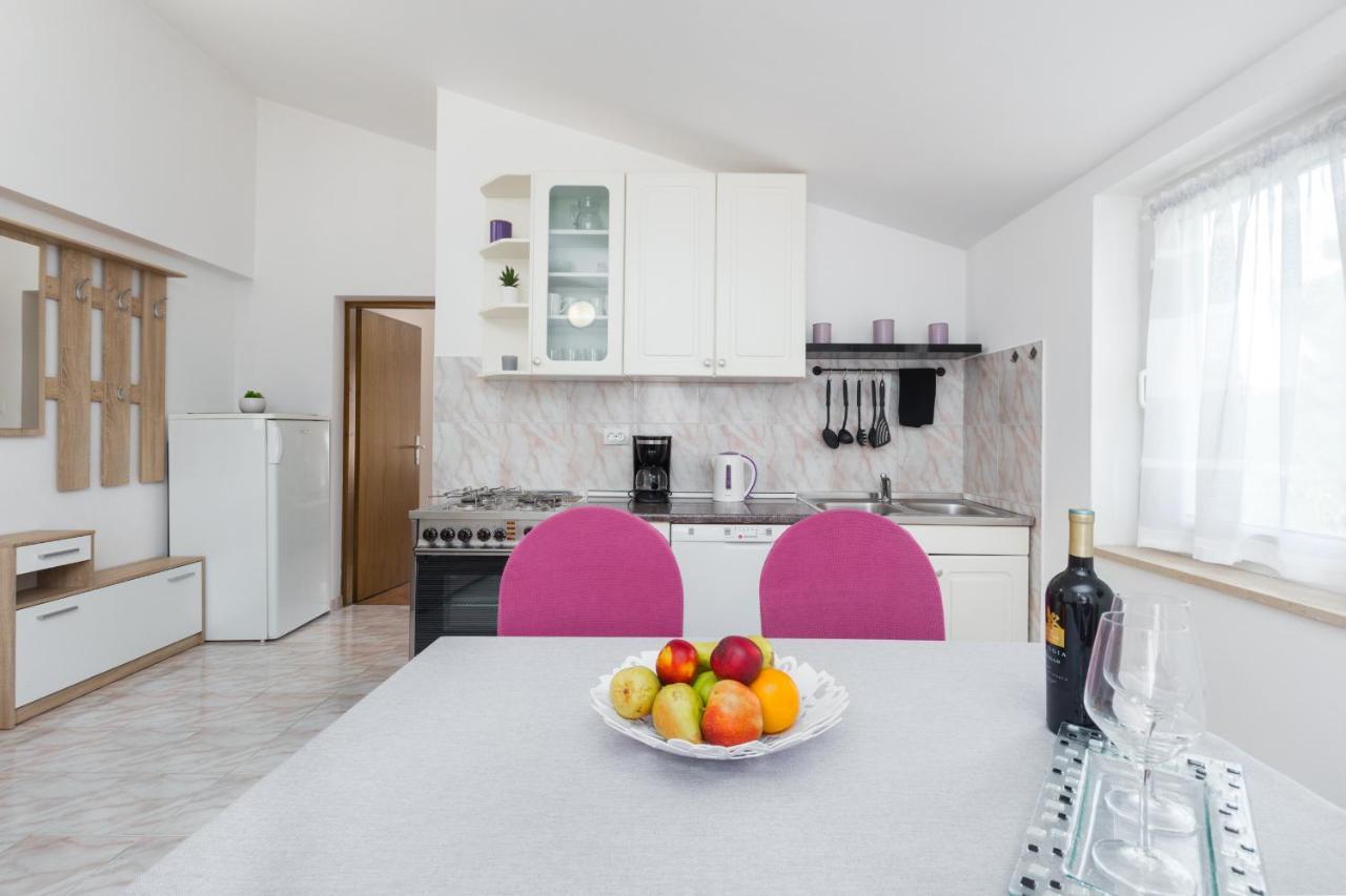 Apartments Emil Pula Exterior photo